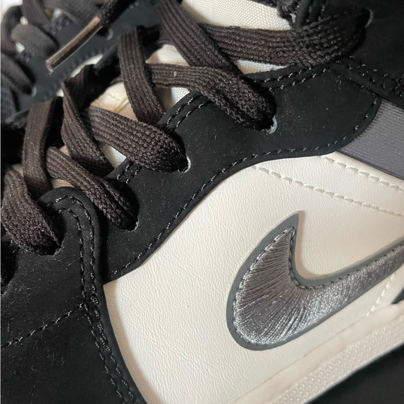 NEW w/ box. Nike Air Jordan Satin Gray - Picture 5 of 10